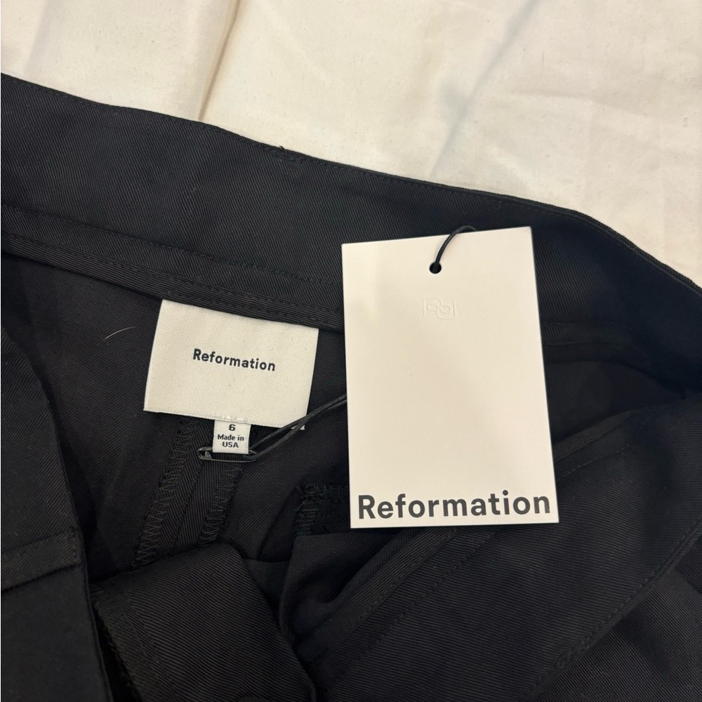 Reformation Mason Black Shorts - Picture 9 of 10